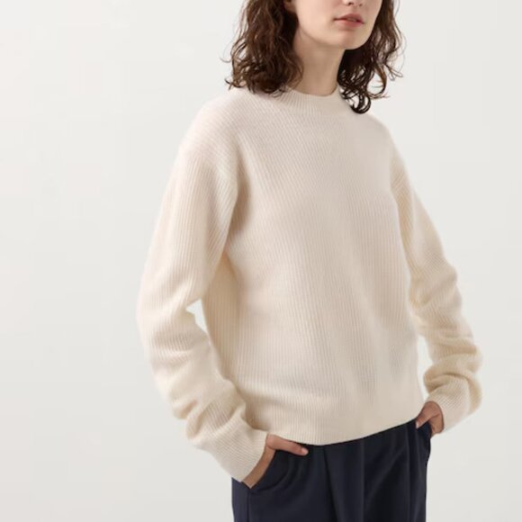 New UNIQLO sweater XS - Picture 2 of 2